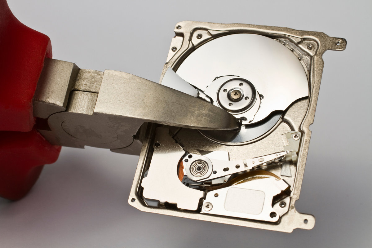 The Many Ways To Erase Data on Hard Drives